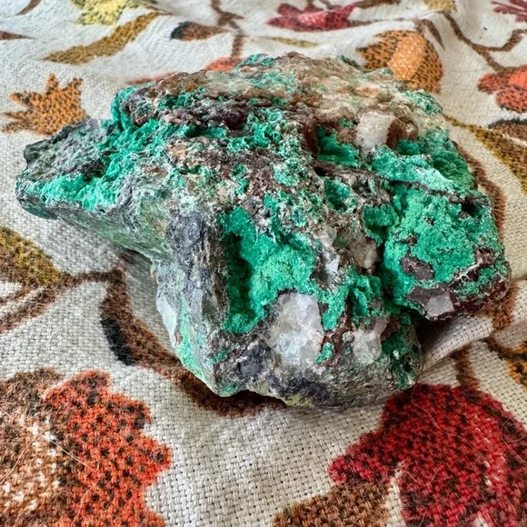 Emerald Green Malachite Crystalline Decor Accent - Picture 5 of 15